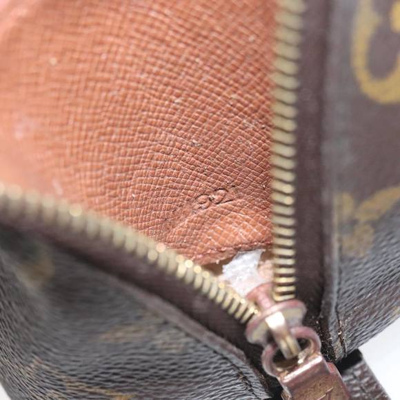 LOUIS VUITTON Monogram Trousse Demi Ronde Cosmetic Pouch M47520 LV Auth 100605 - Picture 12 of 16